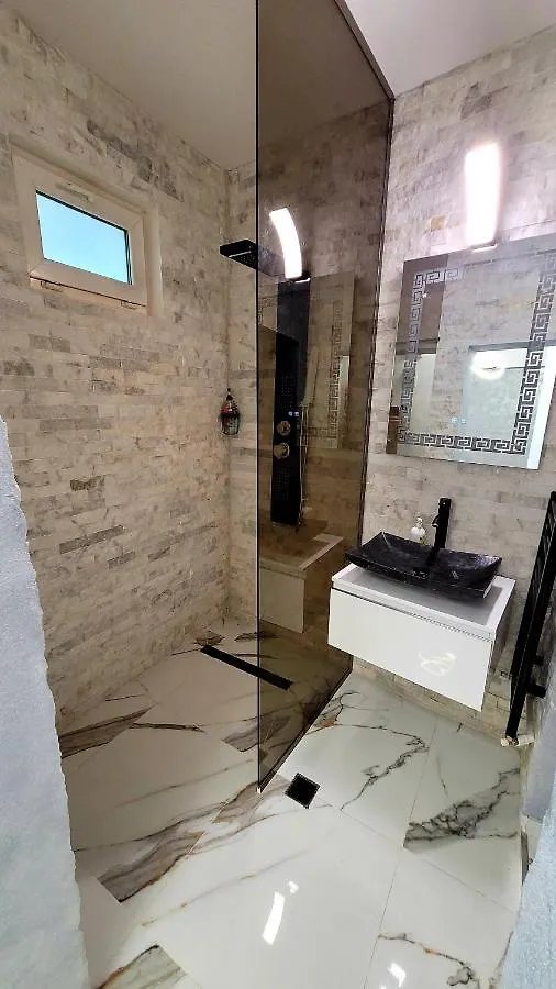 Luxury Studio In The Center Of Bucharestアパートメント 0*, ブカレスト ルーマニア